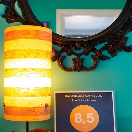 The Colors House, 513 And Cosy *